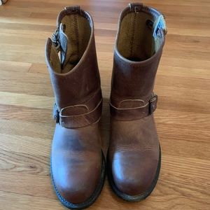 Frye Engineee boot barely worn